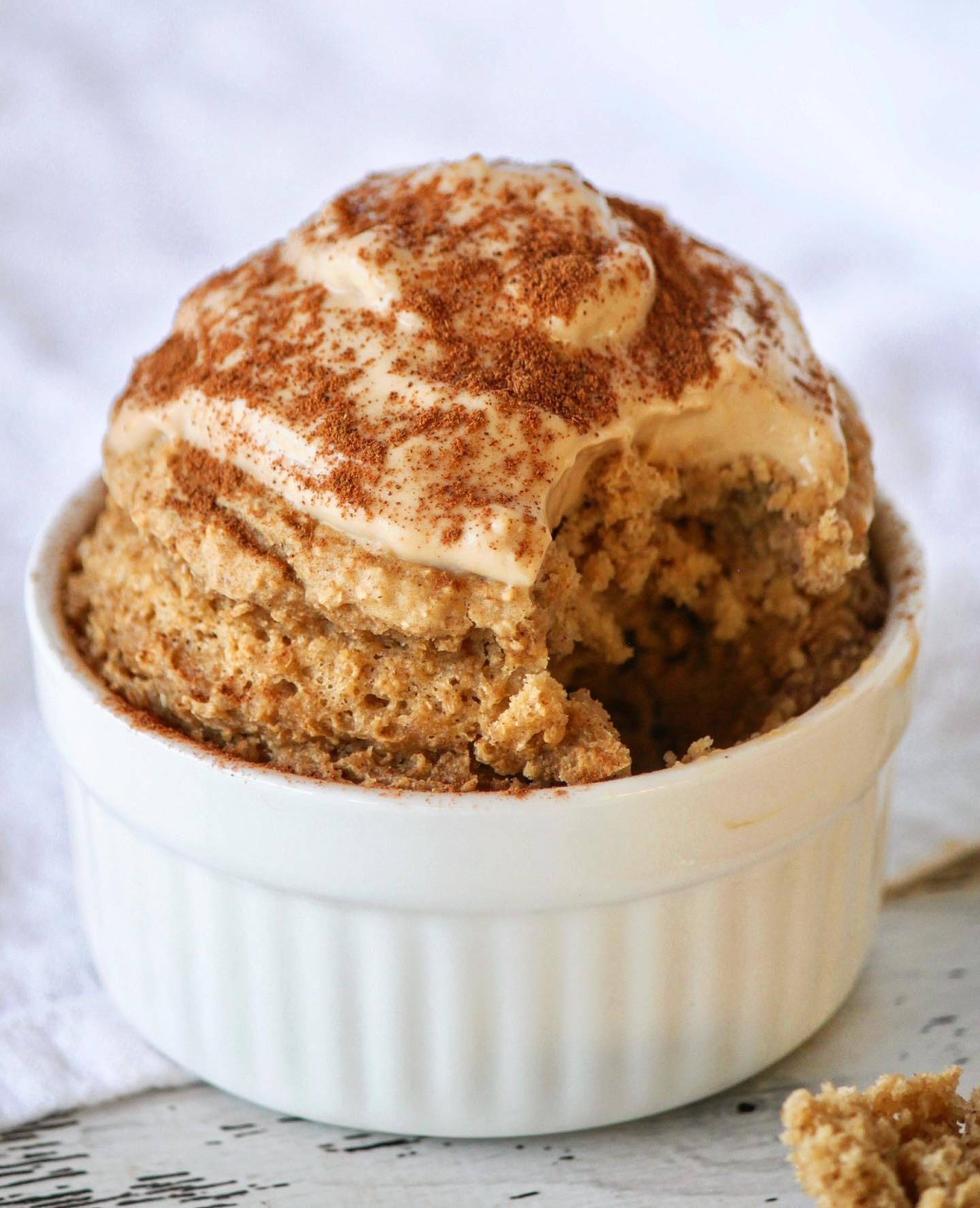 Fluffy Pumpkin Spice Baked Oats with Protein Frosting