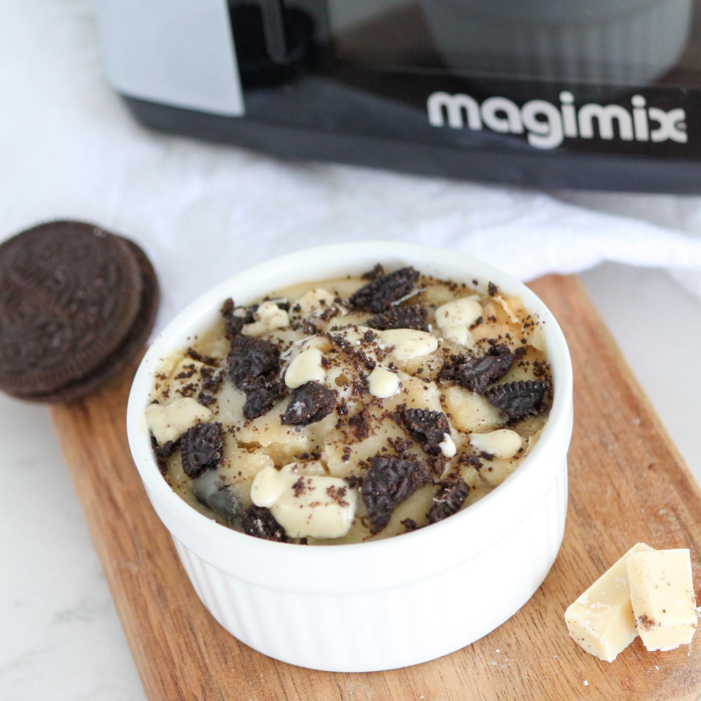 Cookies & Cream Baked Oats Delight