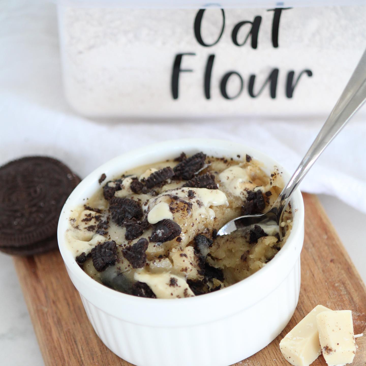 Cookies & Cream Baked Oats Delight