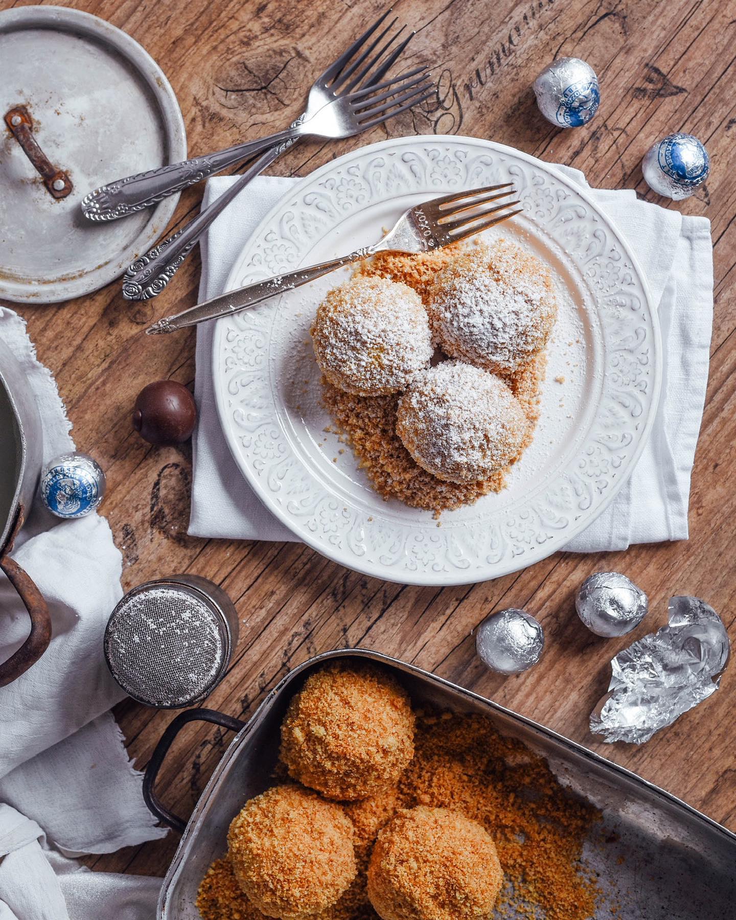 Simple Topfenknödel with Mozartkugeln