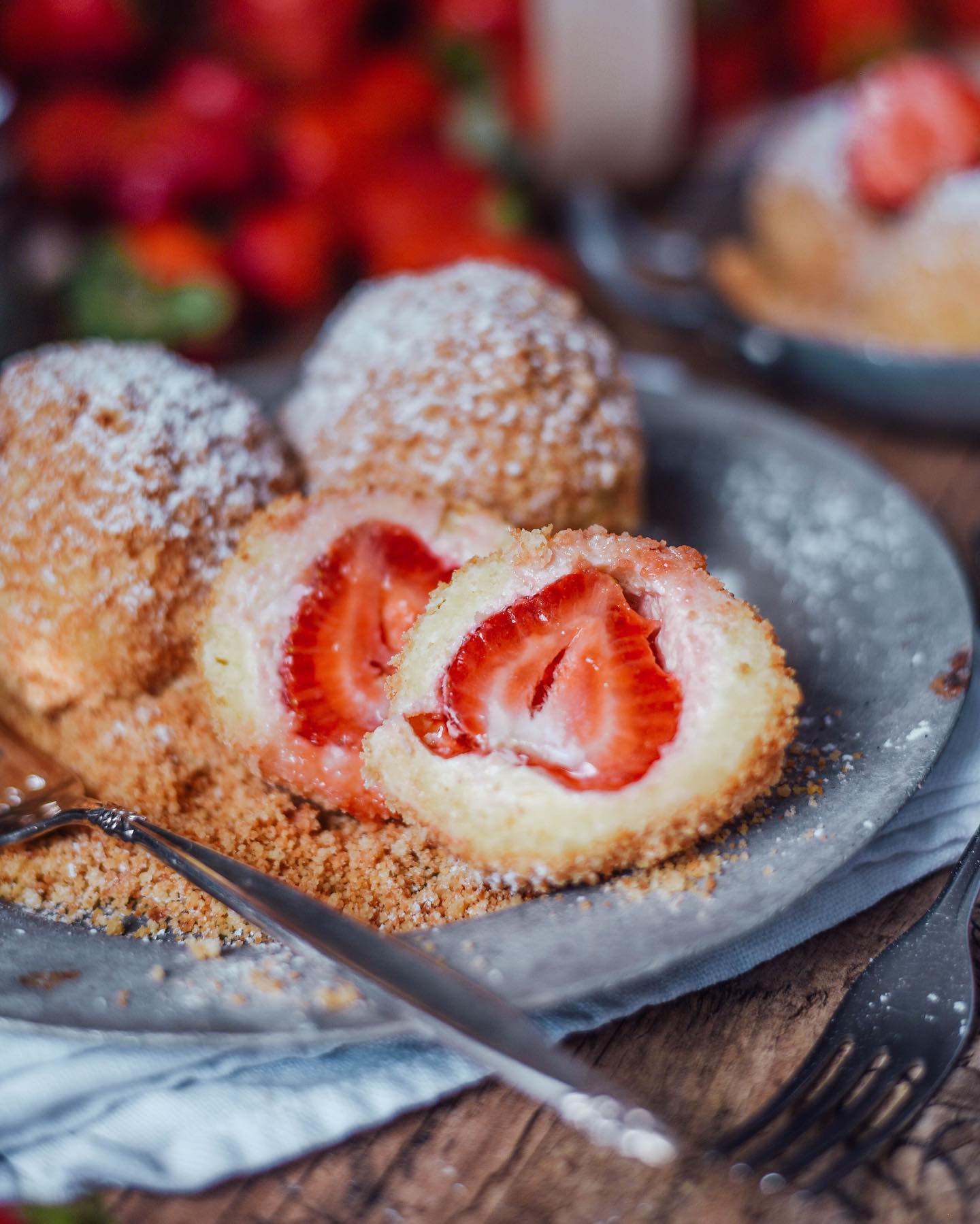 Fluffy Cottage Cheese Dumplings with Sweet Strawberries