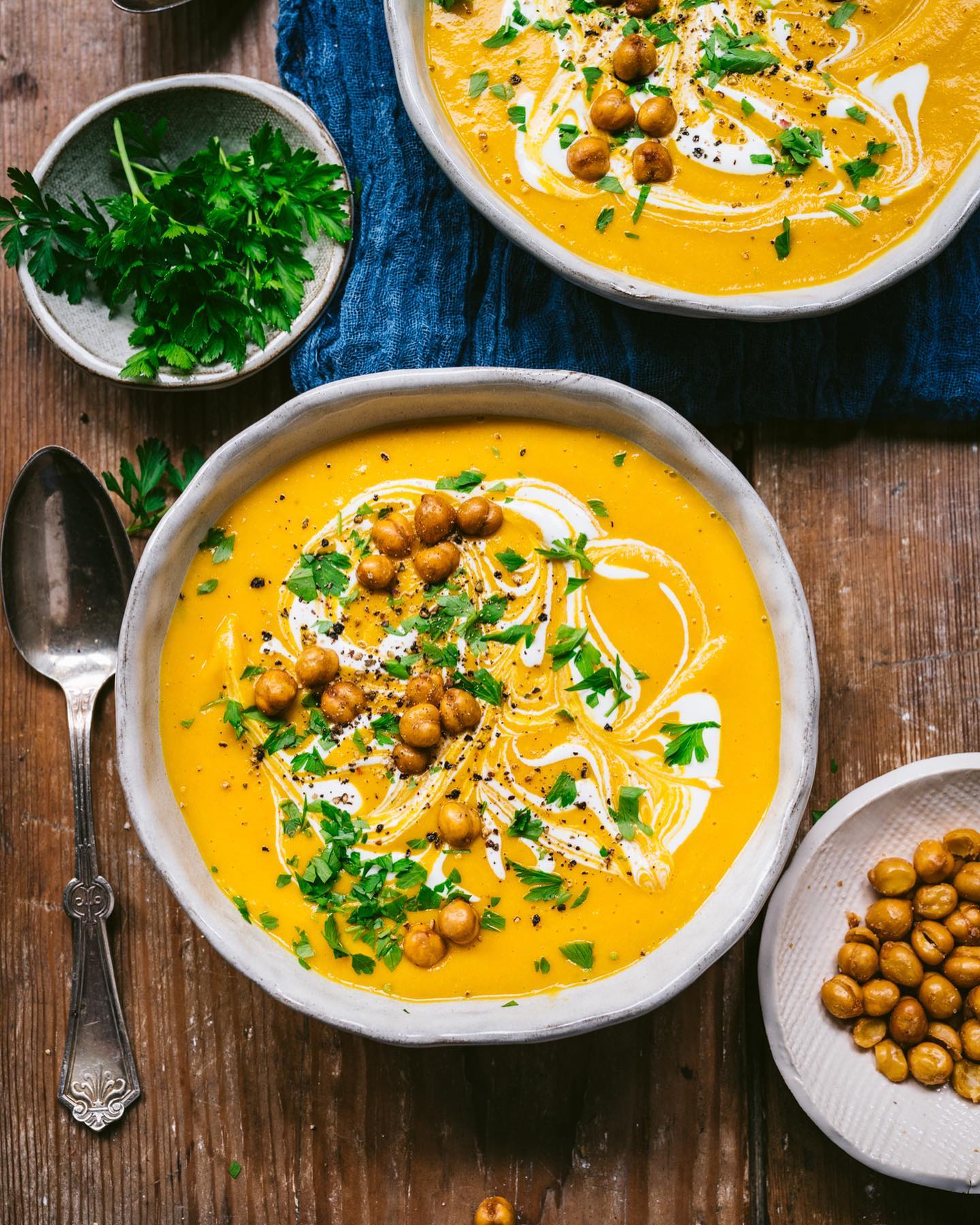 Slow Cooker Sweet Potato & Cauliflower Soup (Vegan)