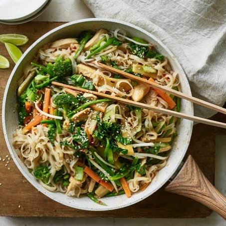 Low-Fodmap Chicken and Vegetable Satay Noodles