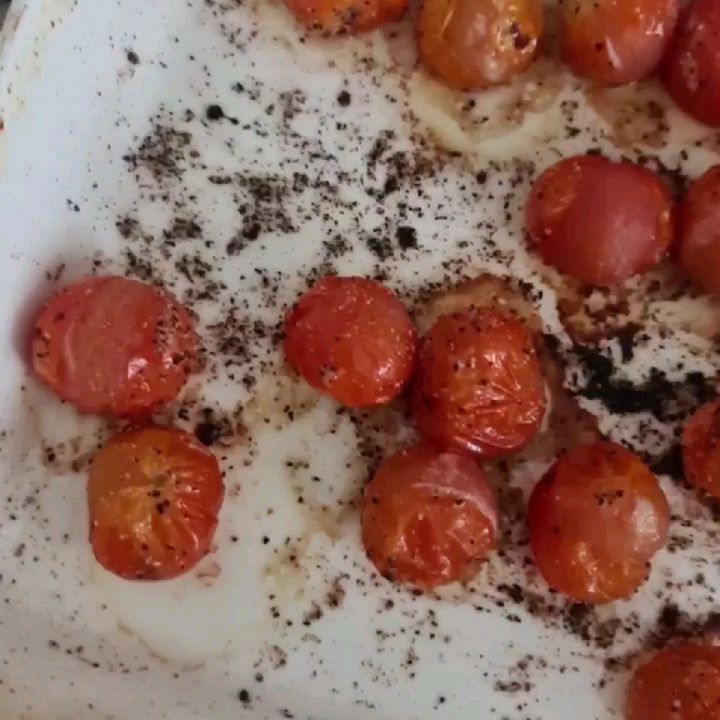 Whitebean Lentil Bolognese with Balsamic Roasted Tomatoes & Greek Cheese