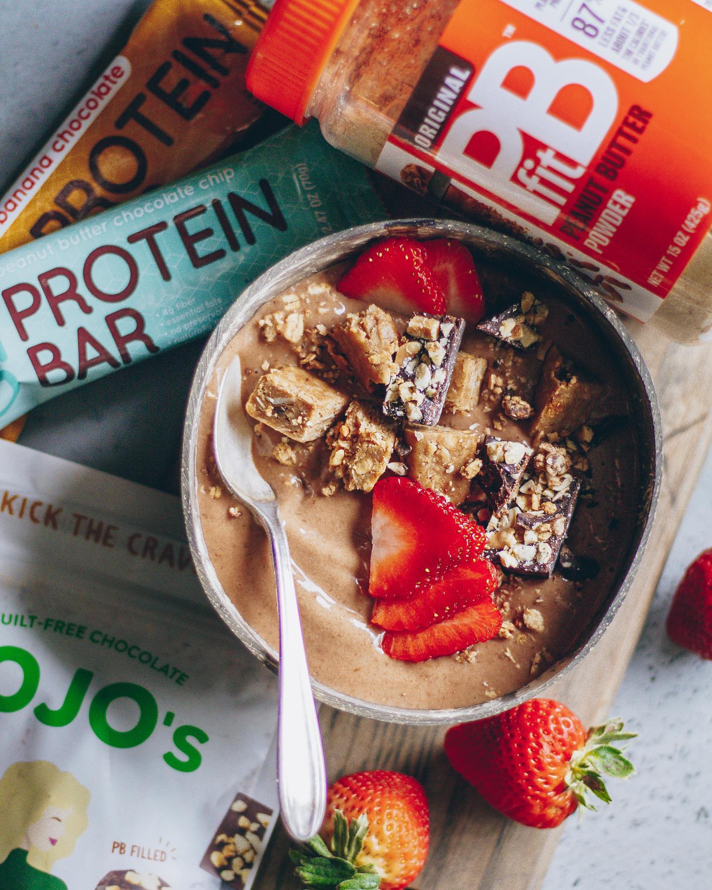 Peanut Butter Chocolate Smoothie Bowl