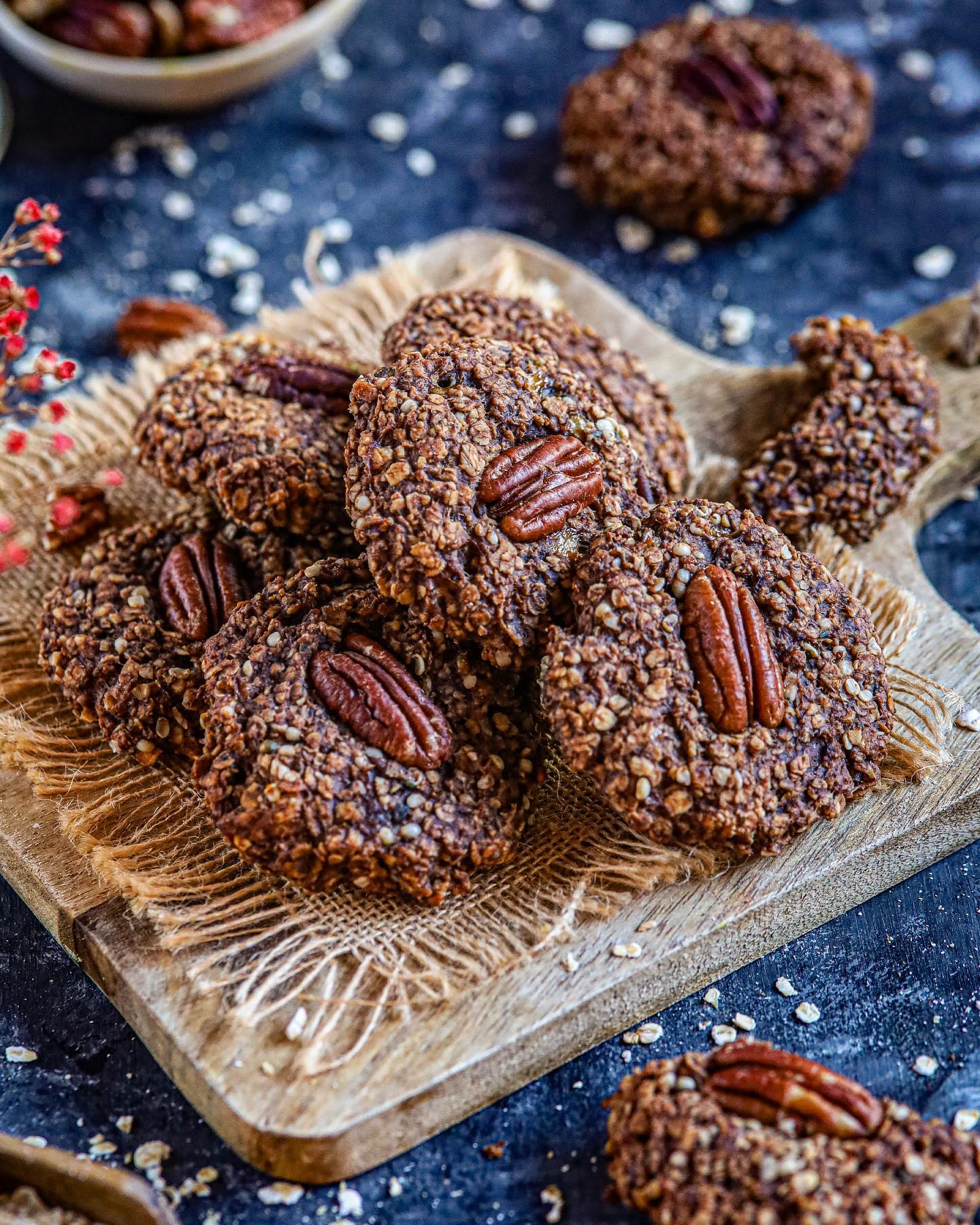 Quick and Nutritious Pecan Oatmeal Cookies