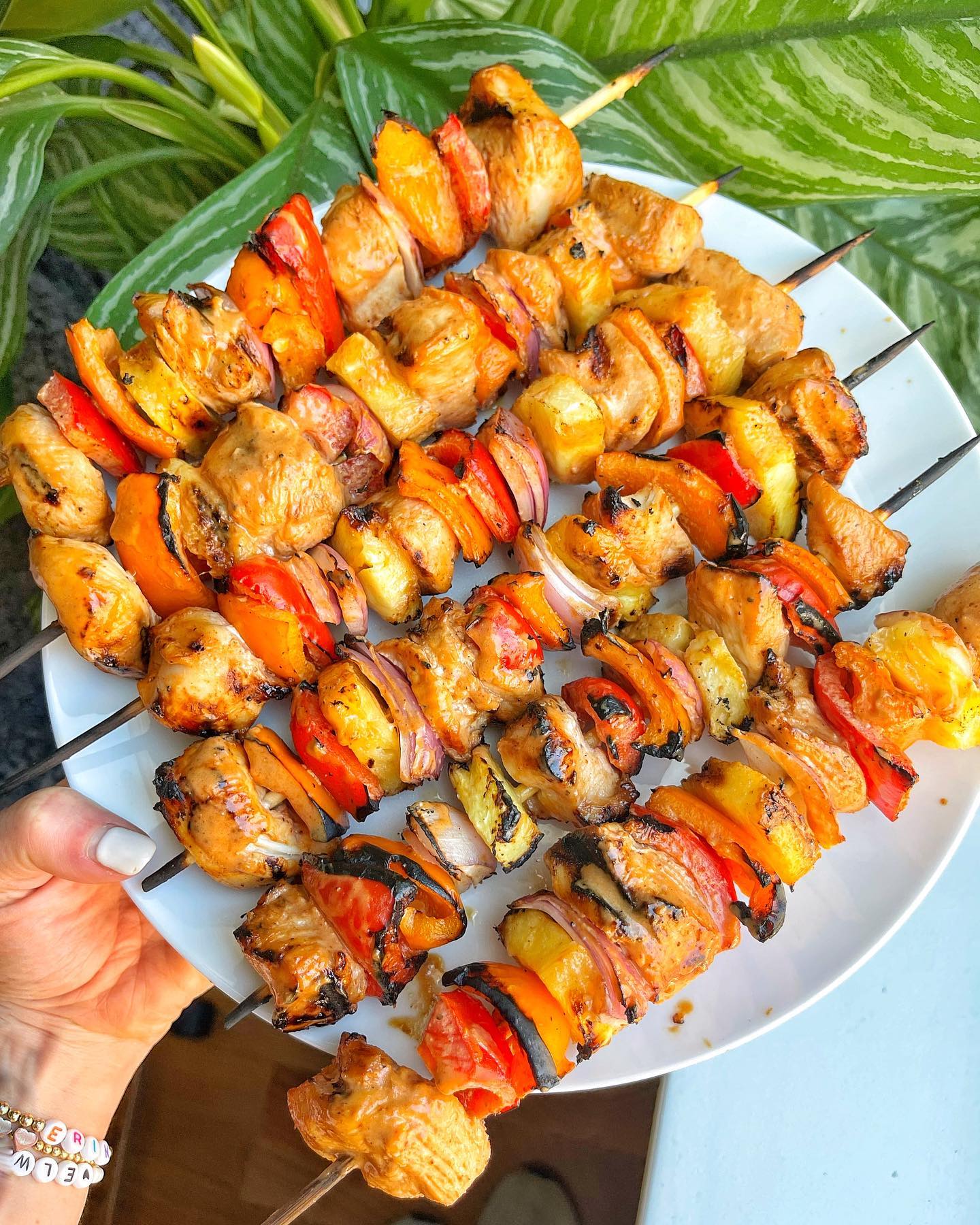 Honey Bbq Chicken Skewers with Creamy Yogurt Sauce