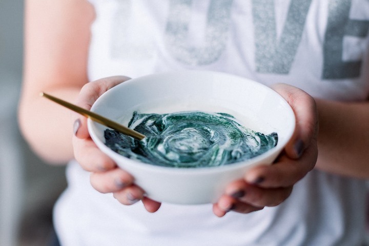 Spirulina Yogurt Energy Snack