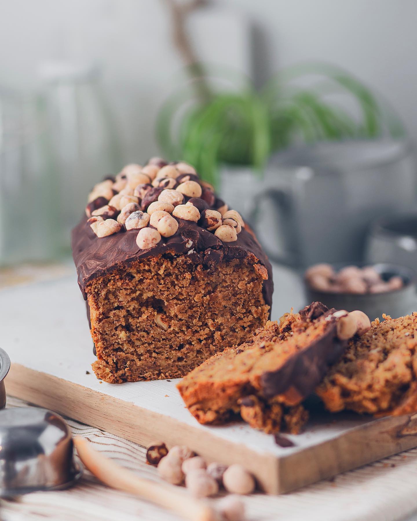 Caramelized Hazelnut Cake