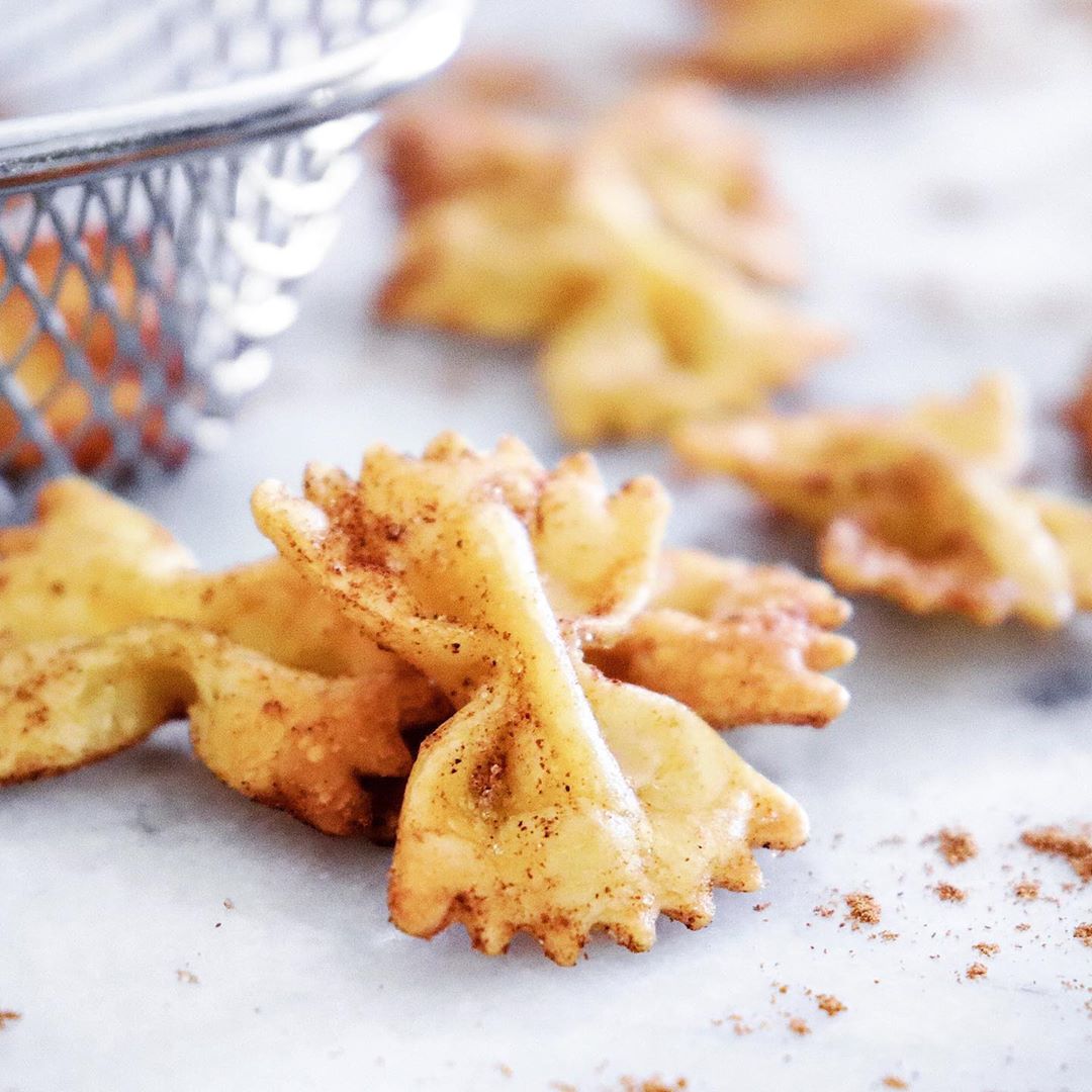 Cinnamon Sugar Vegan Bowtie Crackers