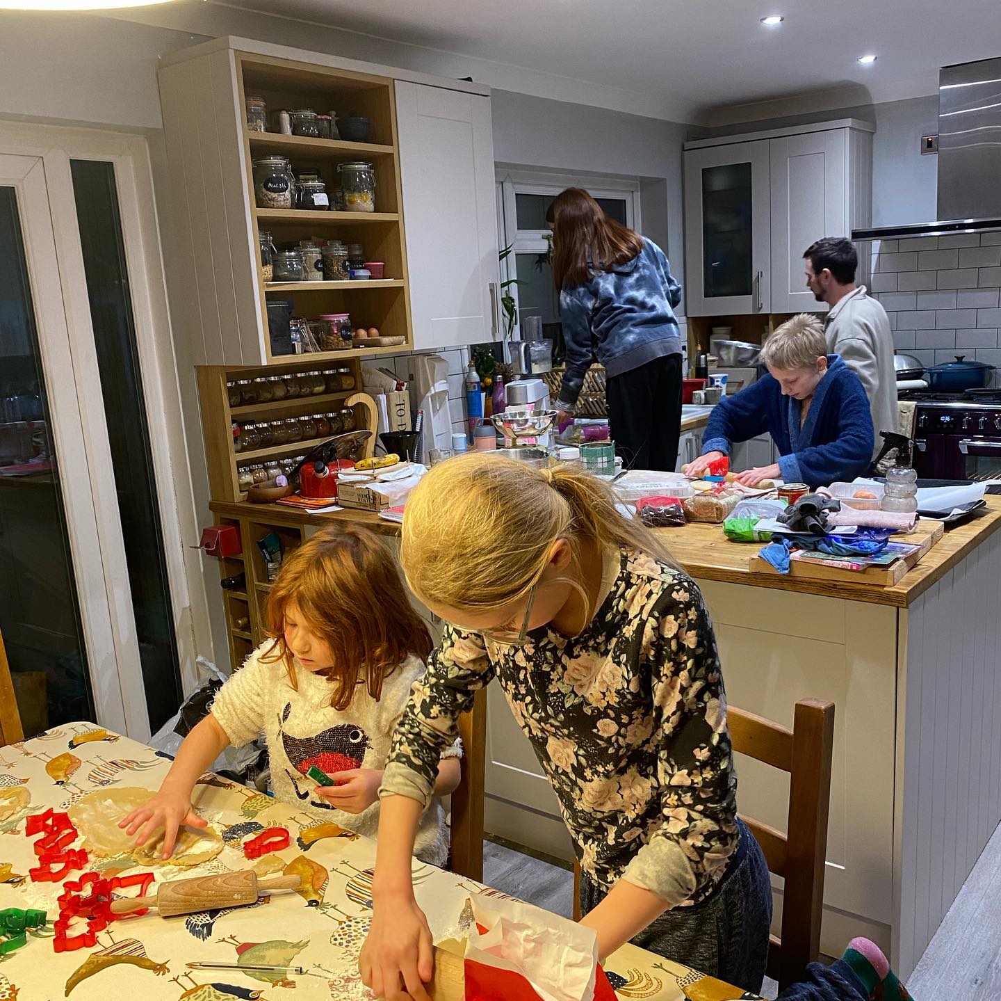 Festive Gingerbread Recipe for Christmas Memories