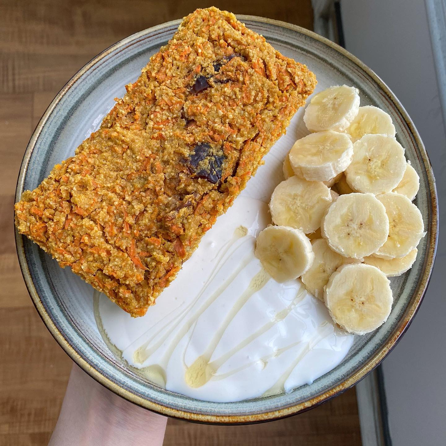 Cinnamon Carrot Oat Bars