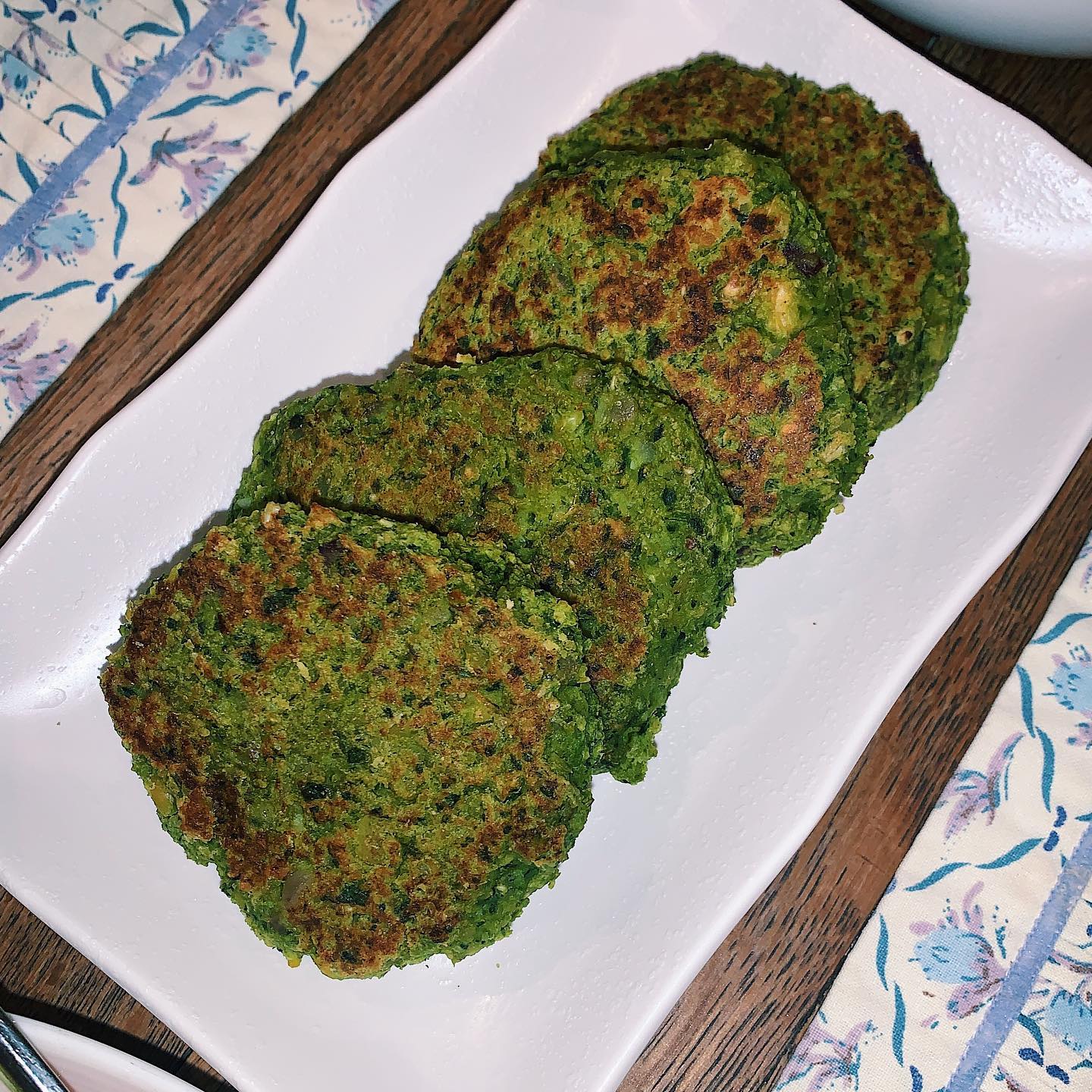 Spinach Falafels with Salad