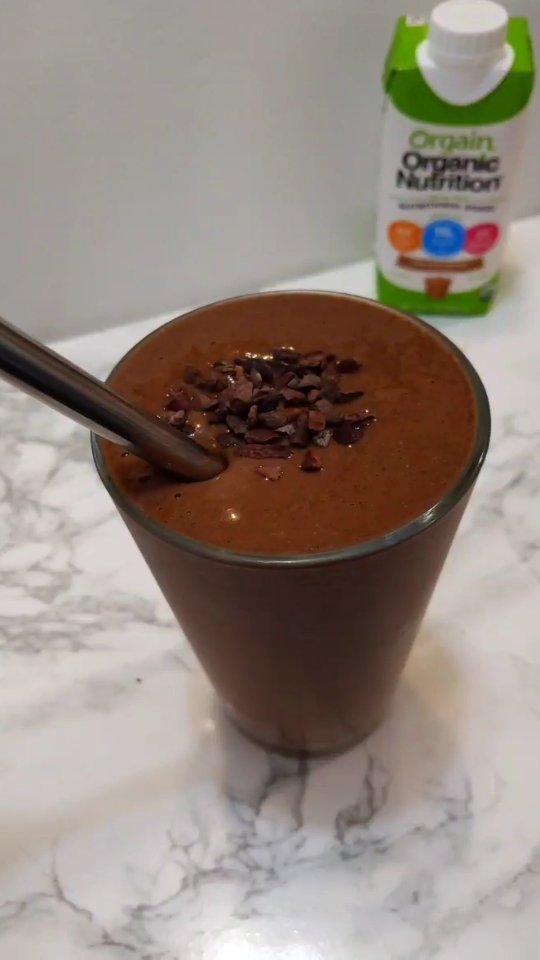Easy Mocha Smoothie with Banana and Coffee