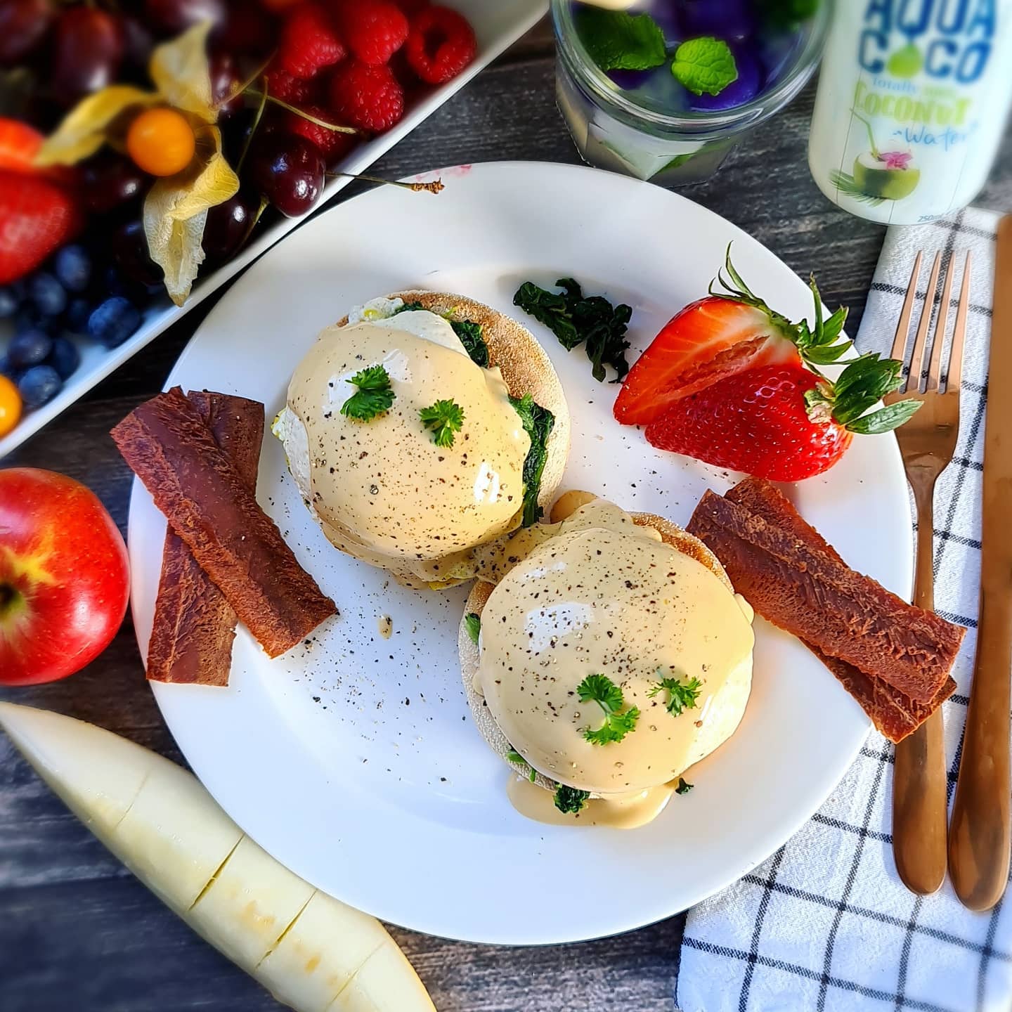 Vegan 'Eggs' Florentine with Spinach and Hollandaise