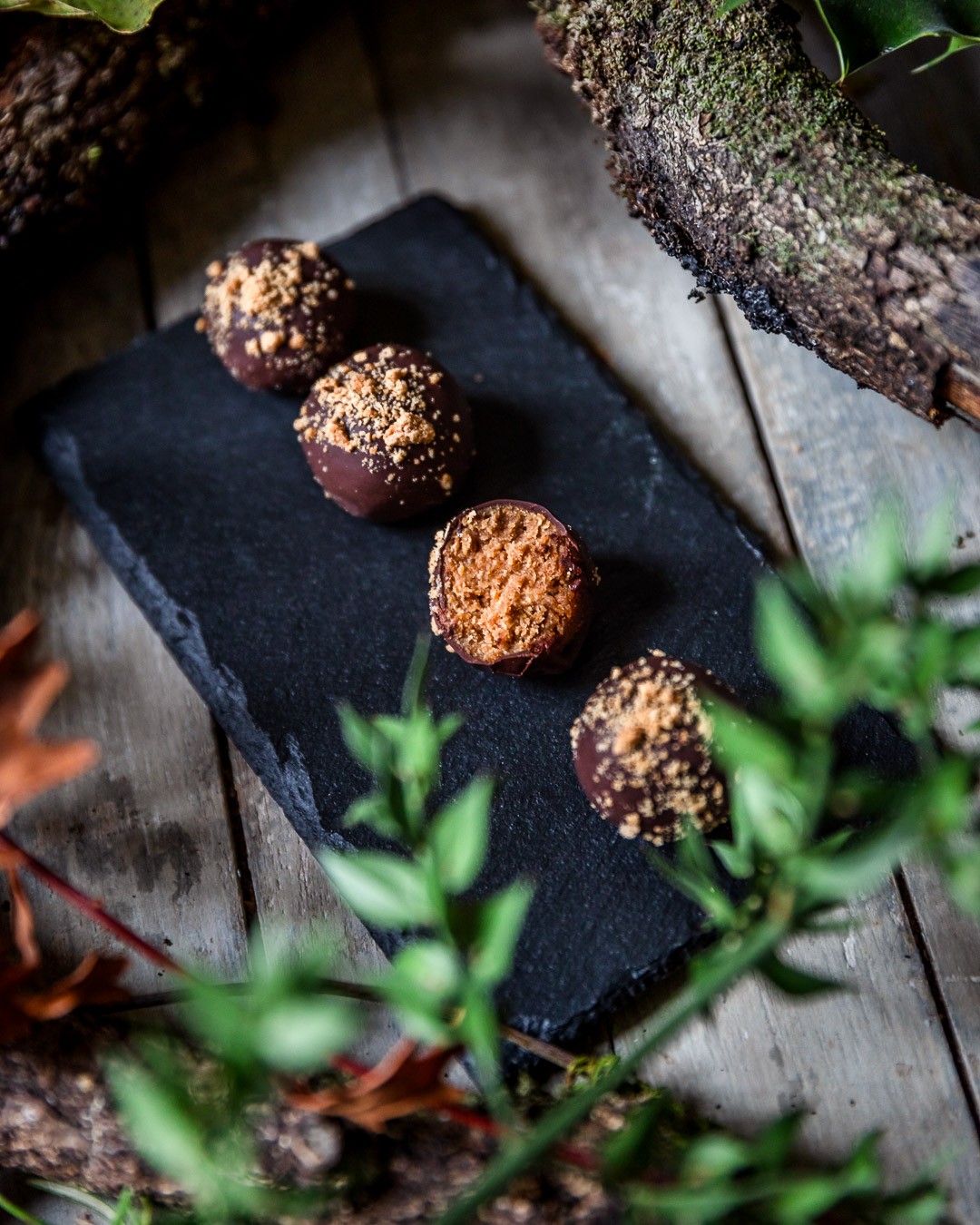 Vegan Speculoos Chocolate Truffles