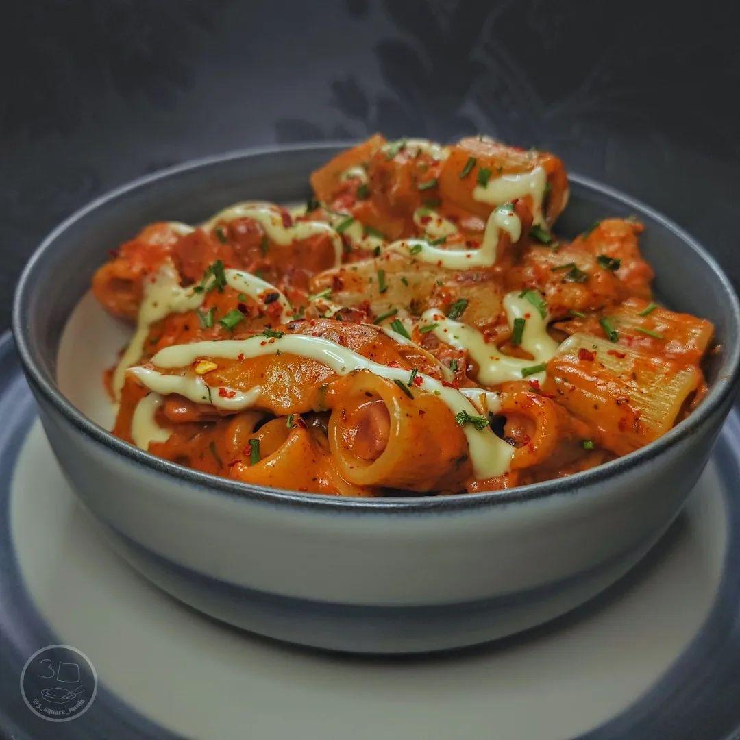 Creamy Cajun Chik'n and Bac'n Pasta
