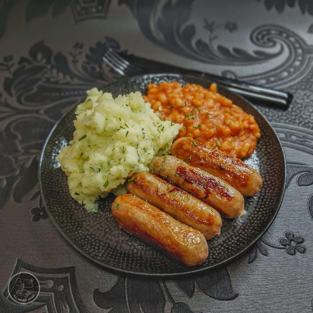Vegan Sausage and Mash with Beans