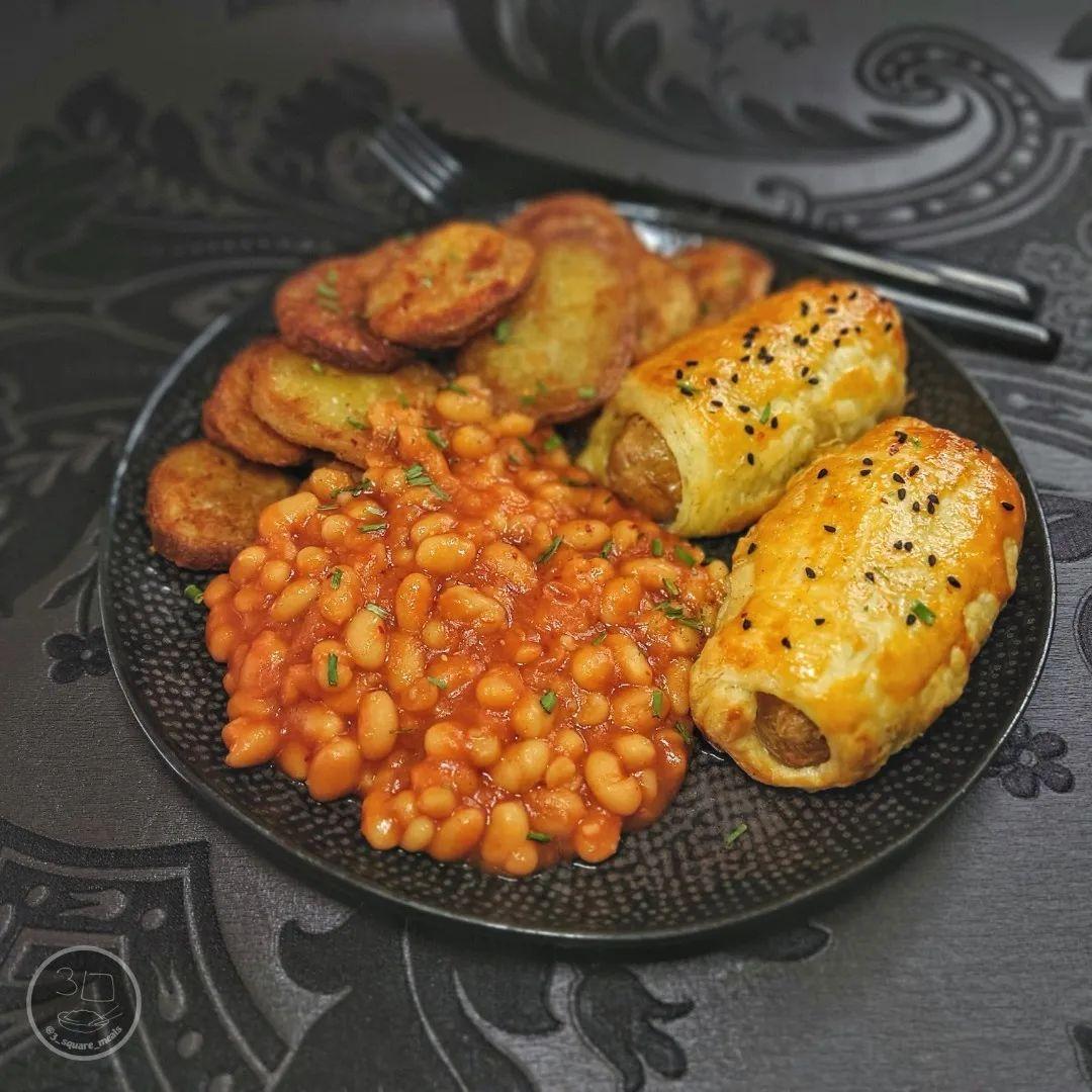 Simple Sausage Rolls with Chips and Beans