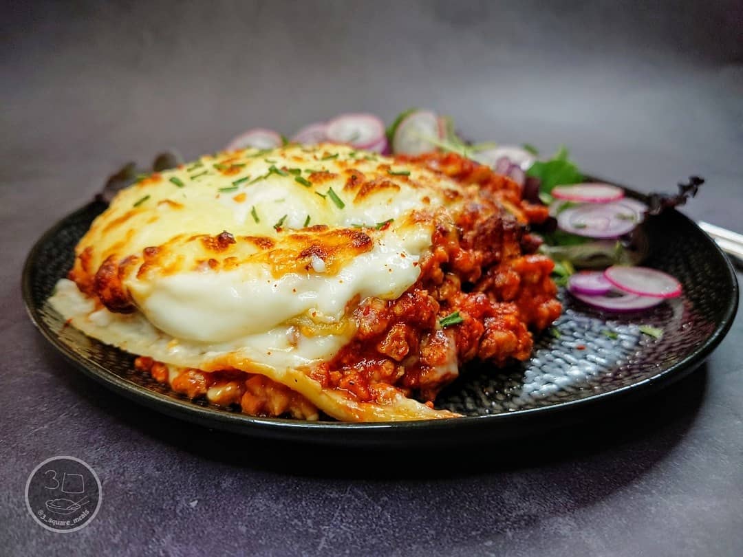 Vegetarian Lasagne with Cheese Sauce