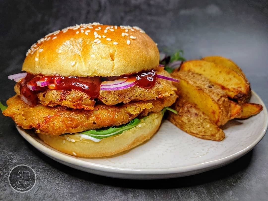 Crispy Chick'n Burger with Wedges and Salad