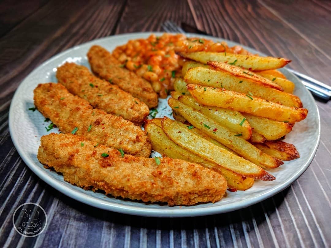 Easy Tea Recipe with Quorn Fillets, Chips, and Baked Beans