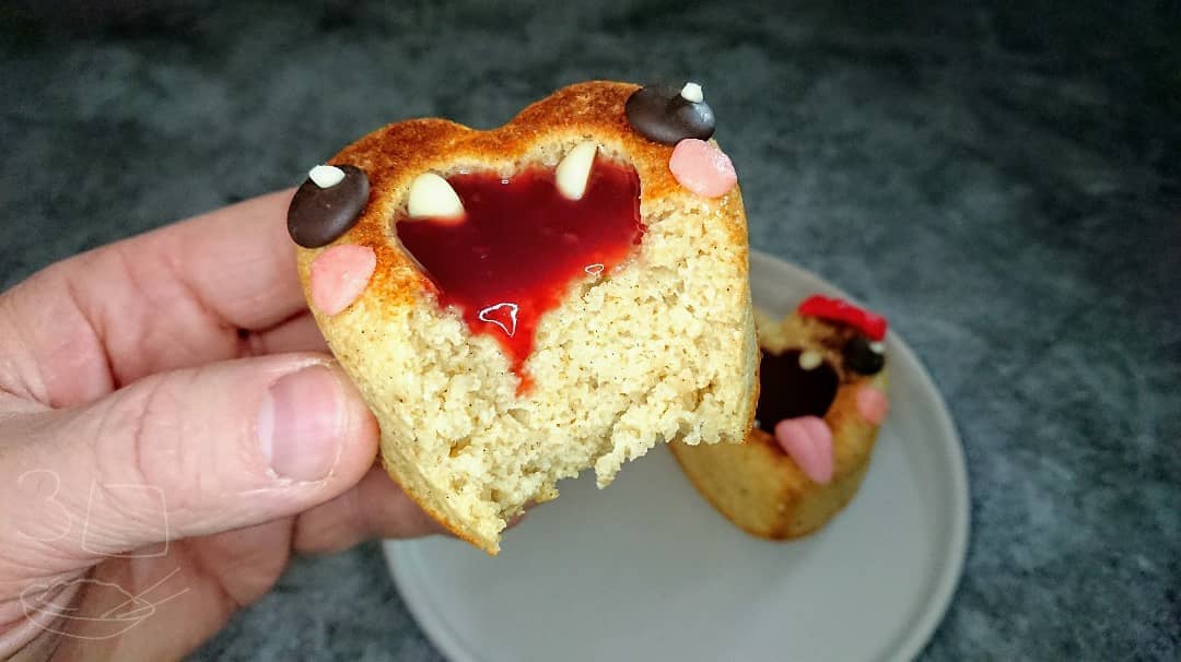 Kawaii Vampire Cakes