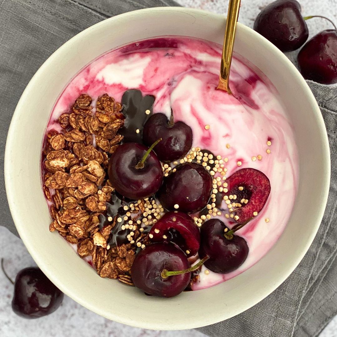 Vegan Cherry “Müller Corner” with Easy Homemade Chocolate Cinnamon Granola