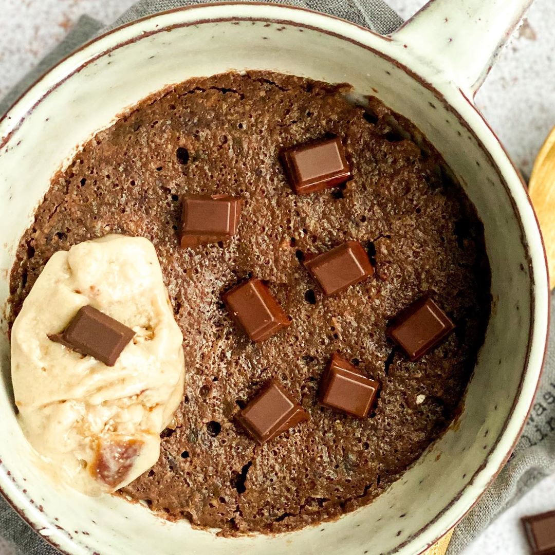 One Minute Chocolate & Tahini Mug Cake