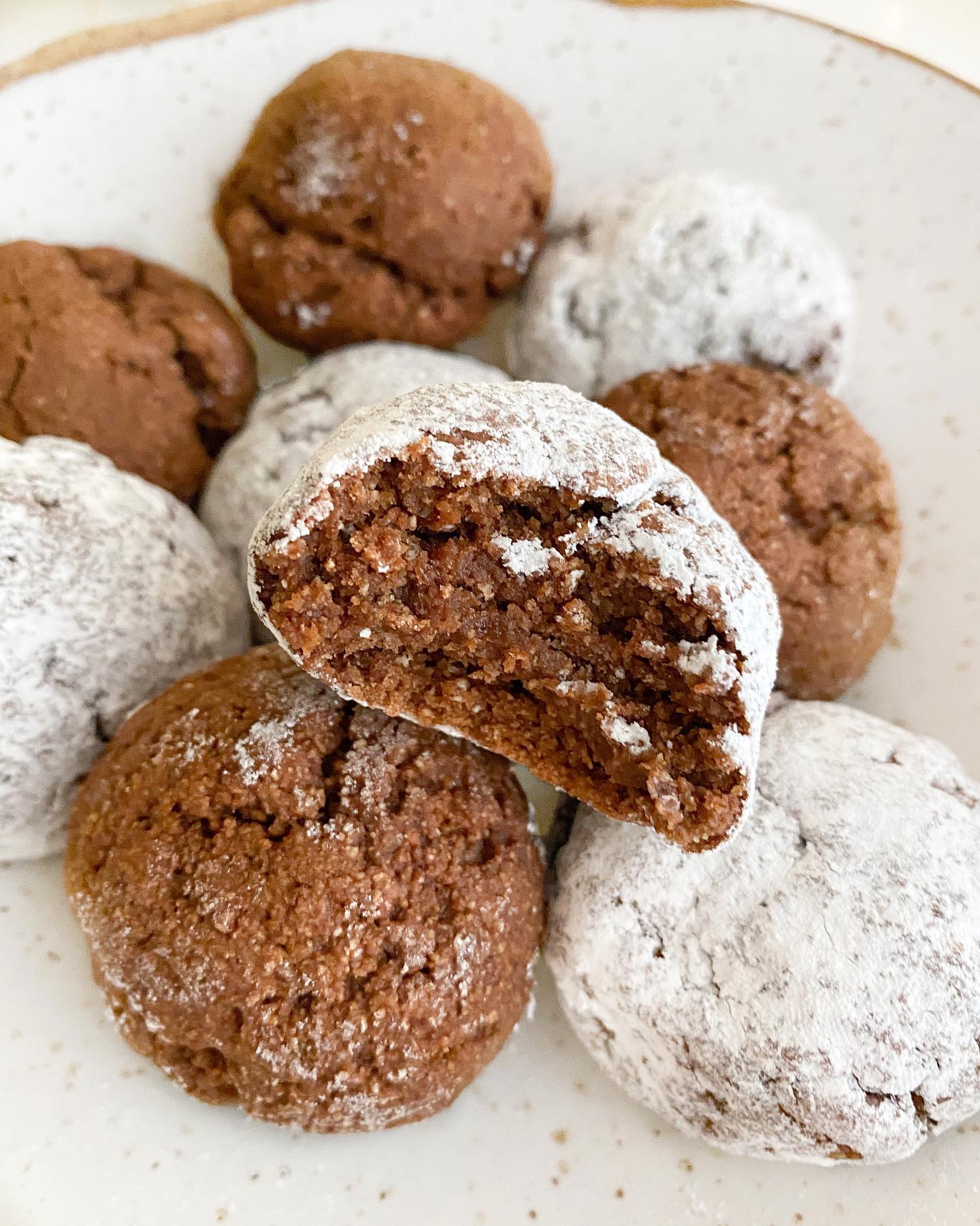 Paleo Brownie Donut Holes