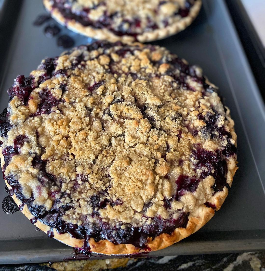Blueberry Crumb Pie