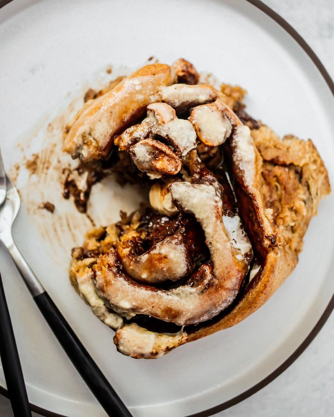 Vegan Hot Chocolate Cinnamon Rolls