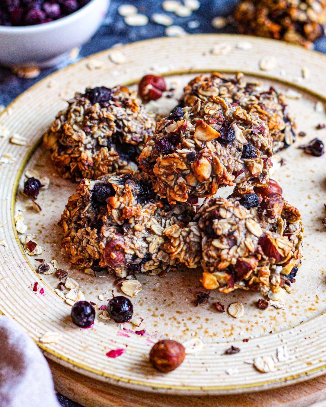 5 Ingredient Blueberry Oat Bites