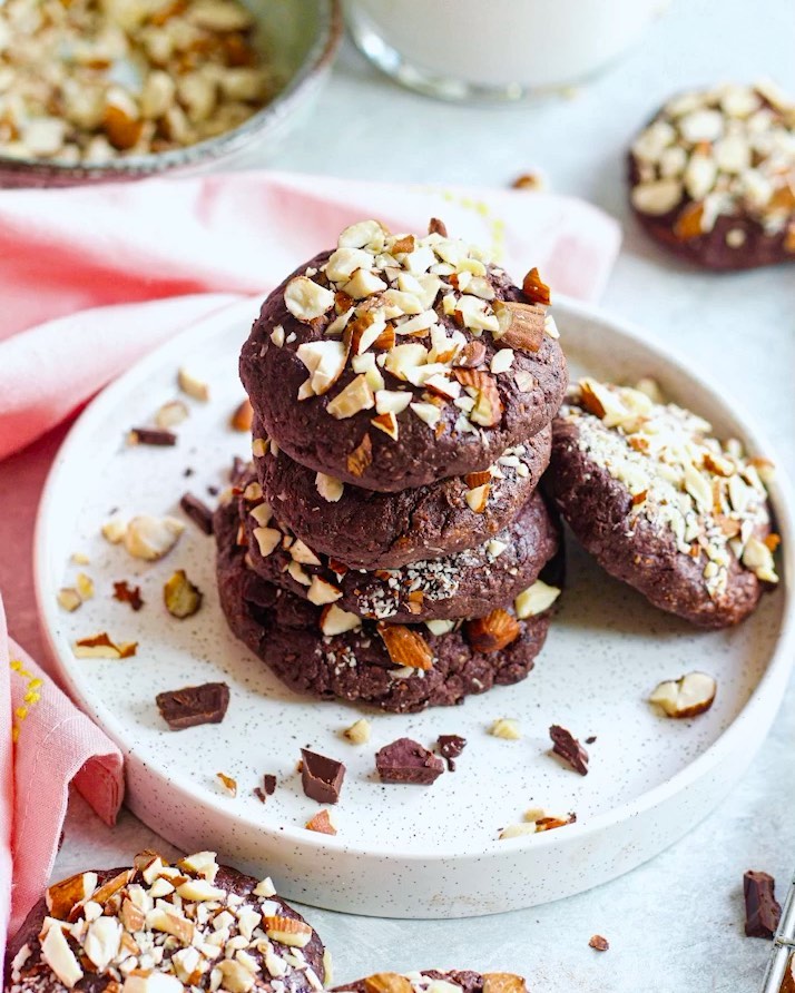 Vegan & Healthy Double Chocolate Almond Cookies
