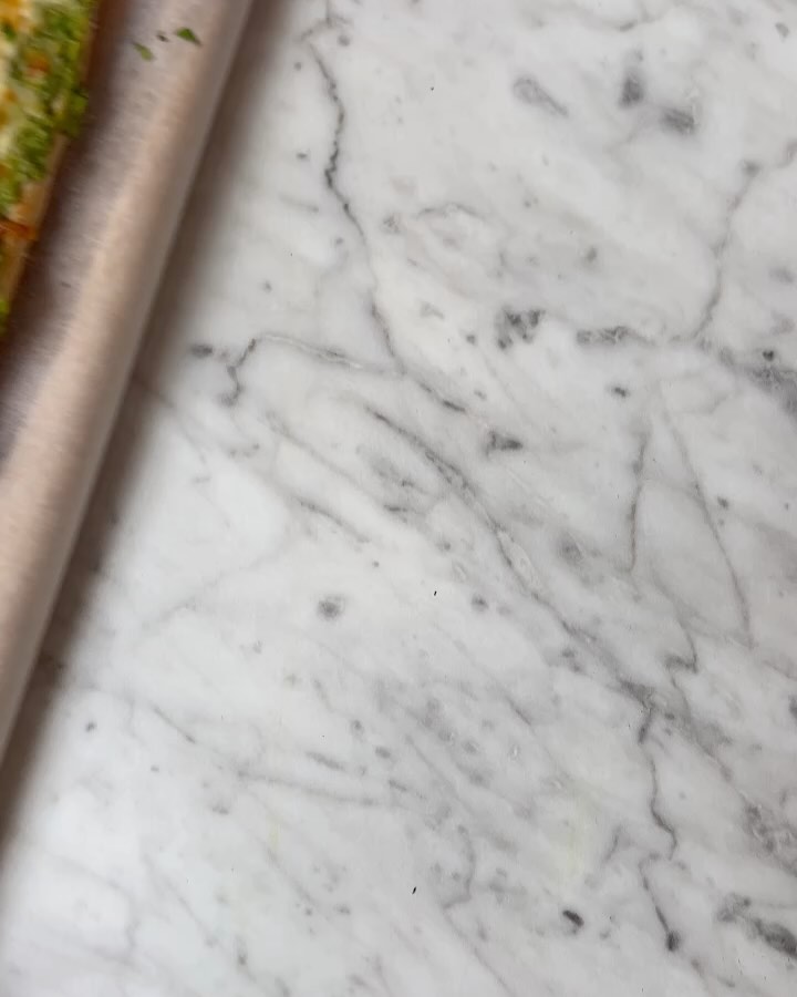 Spinach and Artichoke Garlic Bread