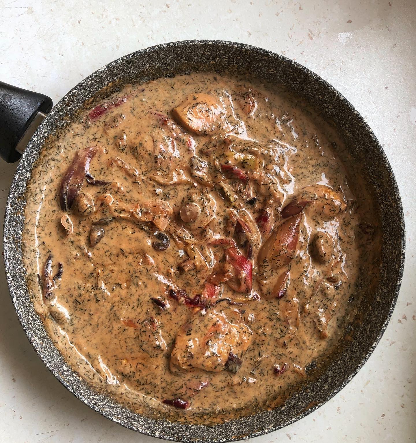 Dill Bread with Vegan Chicken in Cream