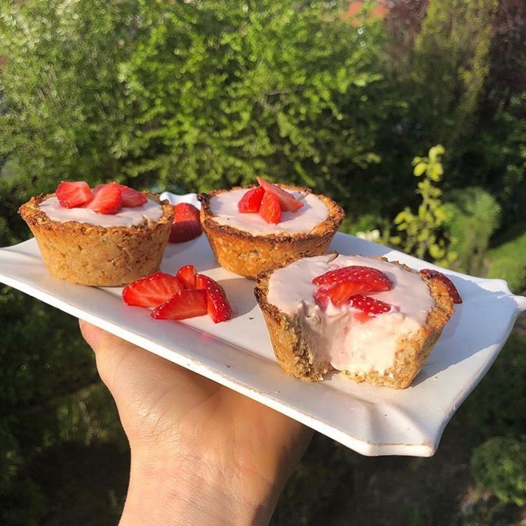 Filled Protein Oat Cups