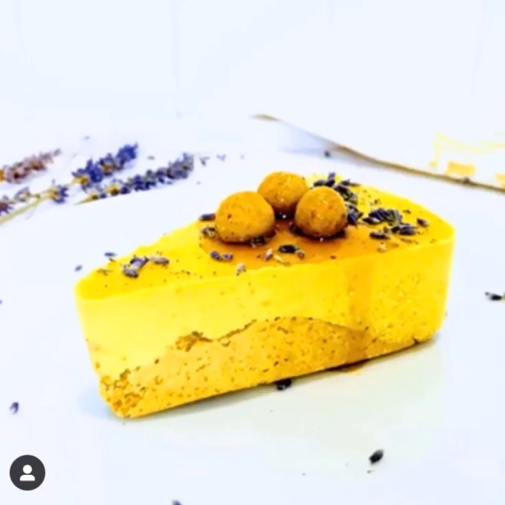 Carrot Apple No-Bake Vegan Cake