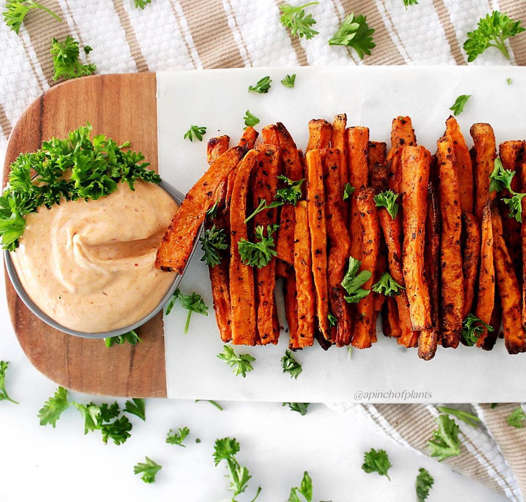 Baked Sweet Potato Fries with Chipotle Dip
