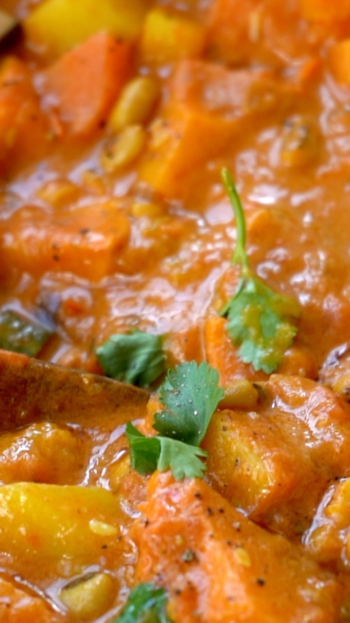 Curry with Fried Plantain