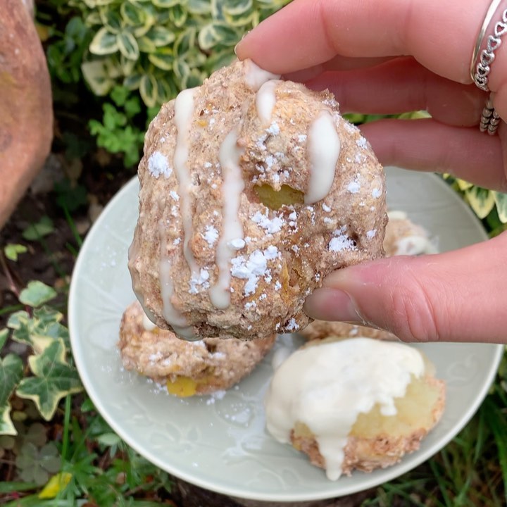 Super Easy Apple & Cinnamon Scones