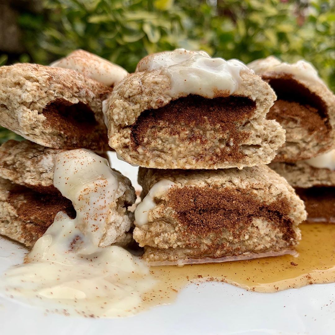 Cinnamon Roll Baked Oats