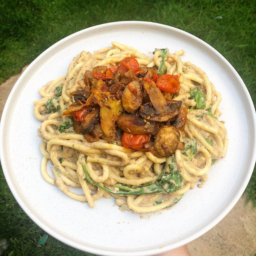 Cashew Cream, Spinach & Cheese Bucatini Pasta