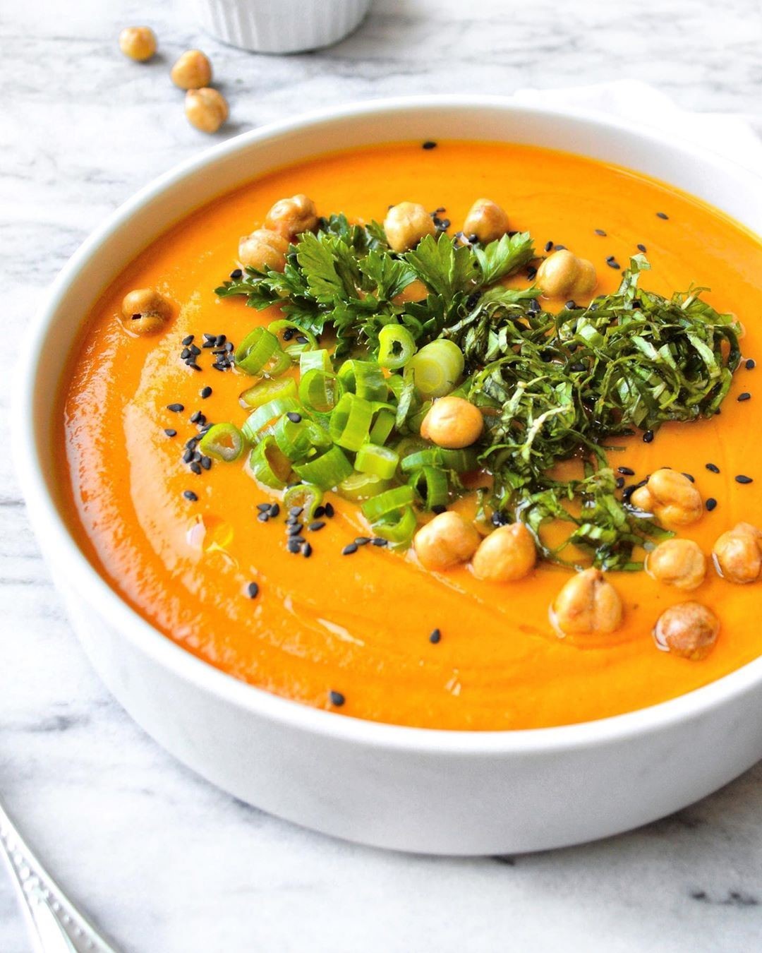 Creamy Roasted Tomato and Carrot Soup