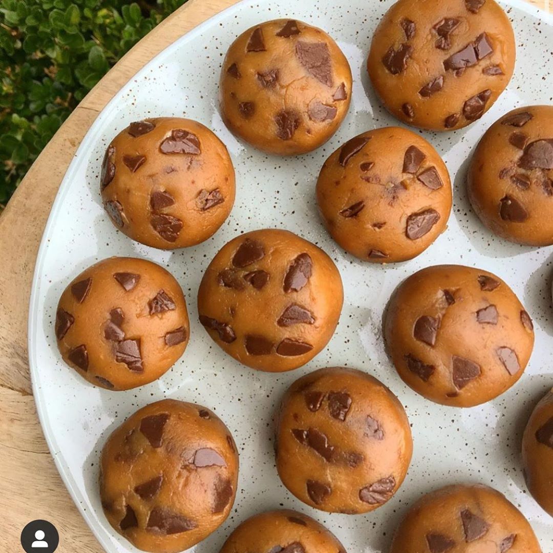 Chickpea Cookie Dough Balls