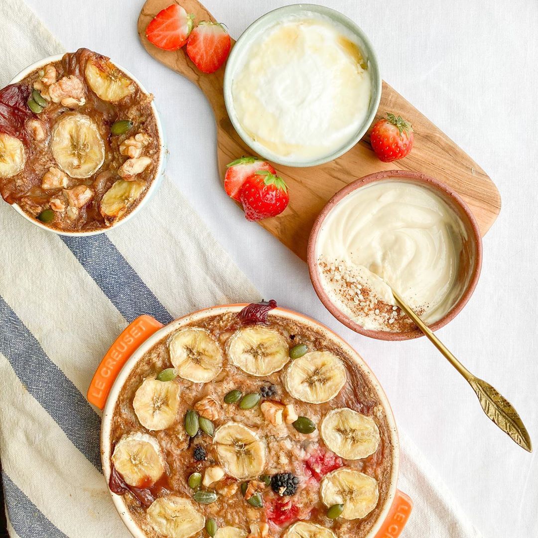 Baked Blackberry and Banana Oats with Tahini Custard