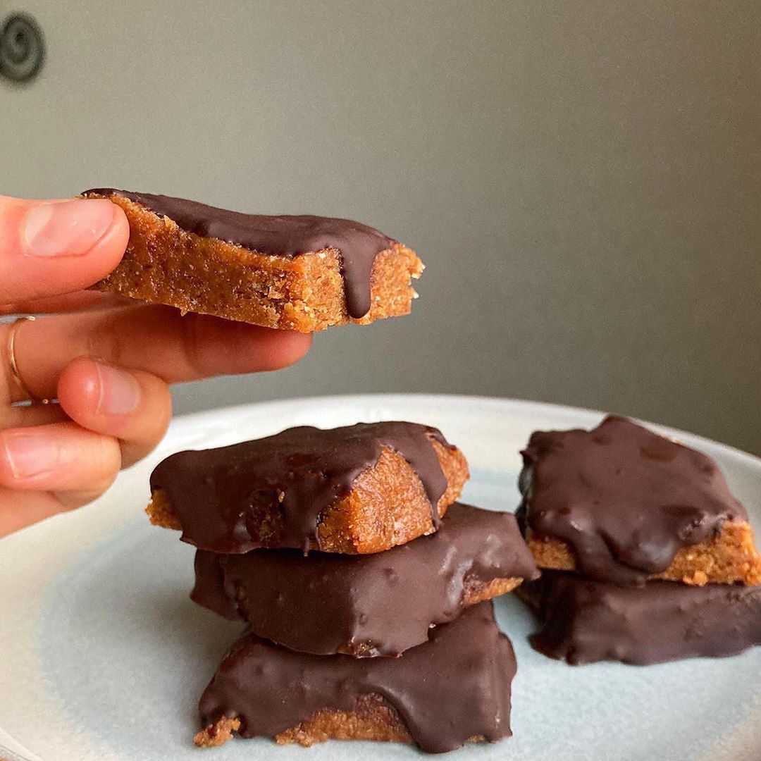 Date & Pb Chocolate Caramel Squares