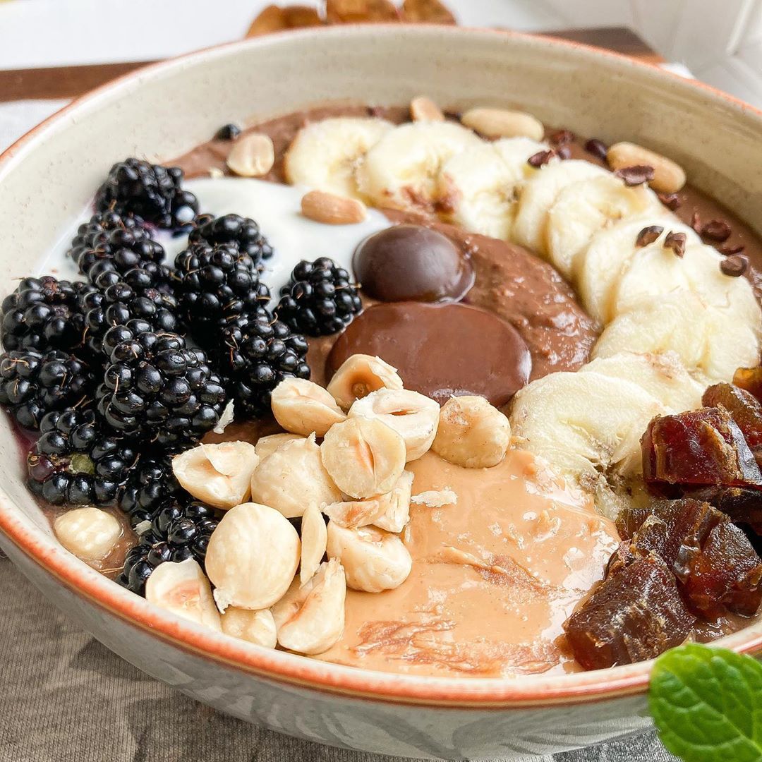 Dark Chocolate Avocado Ginger Oats