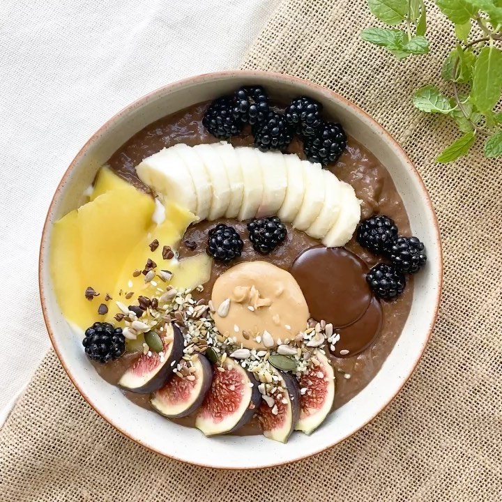 Chocolate Ginger Pear Avocado Smoothie Oats