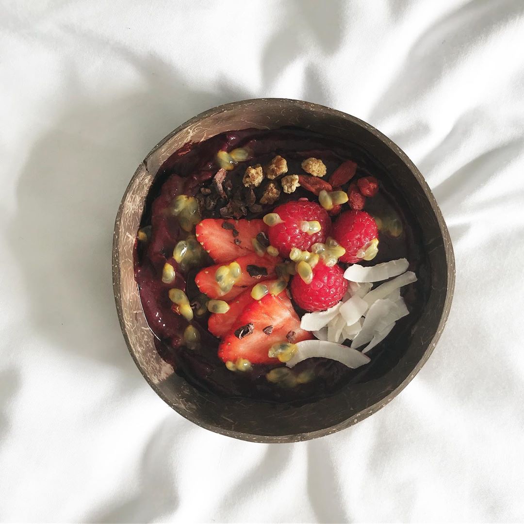 Açai Bowl with Lots of Toppings